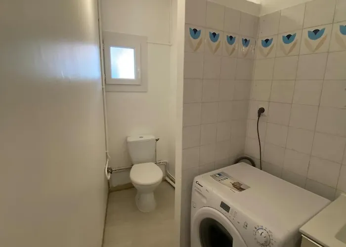 Centre Historique A 2 Pas Du Musee Rigaud アパート