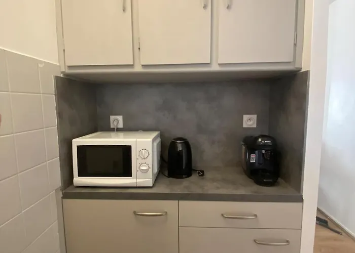 Centre Historique A 2 Pas Du Musee Rigaud アパート *